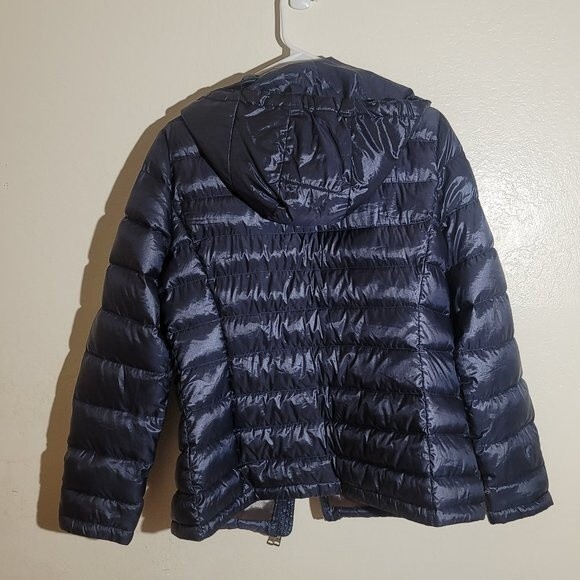 Andrew Marc Lightweight Premium Down Puffer Duck Feather Jacket sz M GUC Flaw - Picture 8 of 10